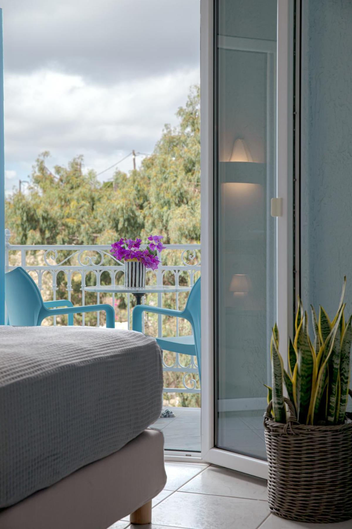 Aneroussa Beach Hotel Bací Kültér fotó