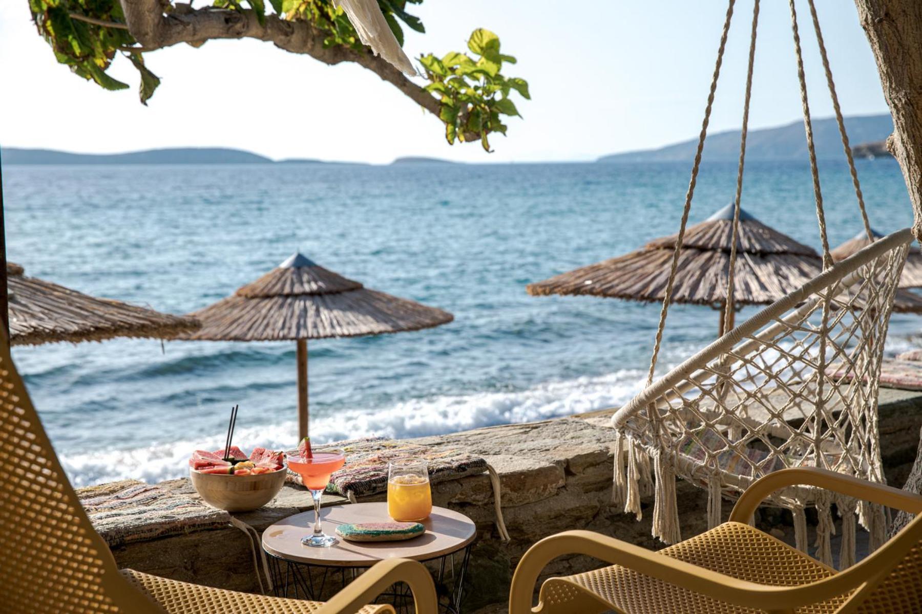 Aneroussa Beach Hotel Bací Kültér fotó
