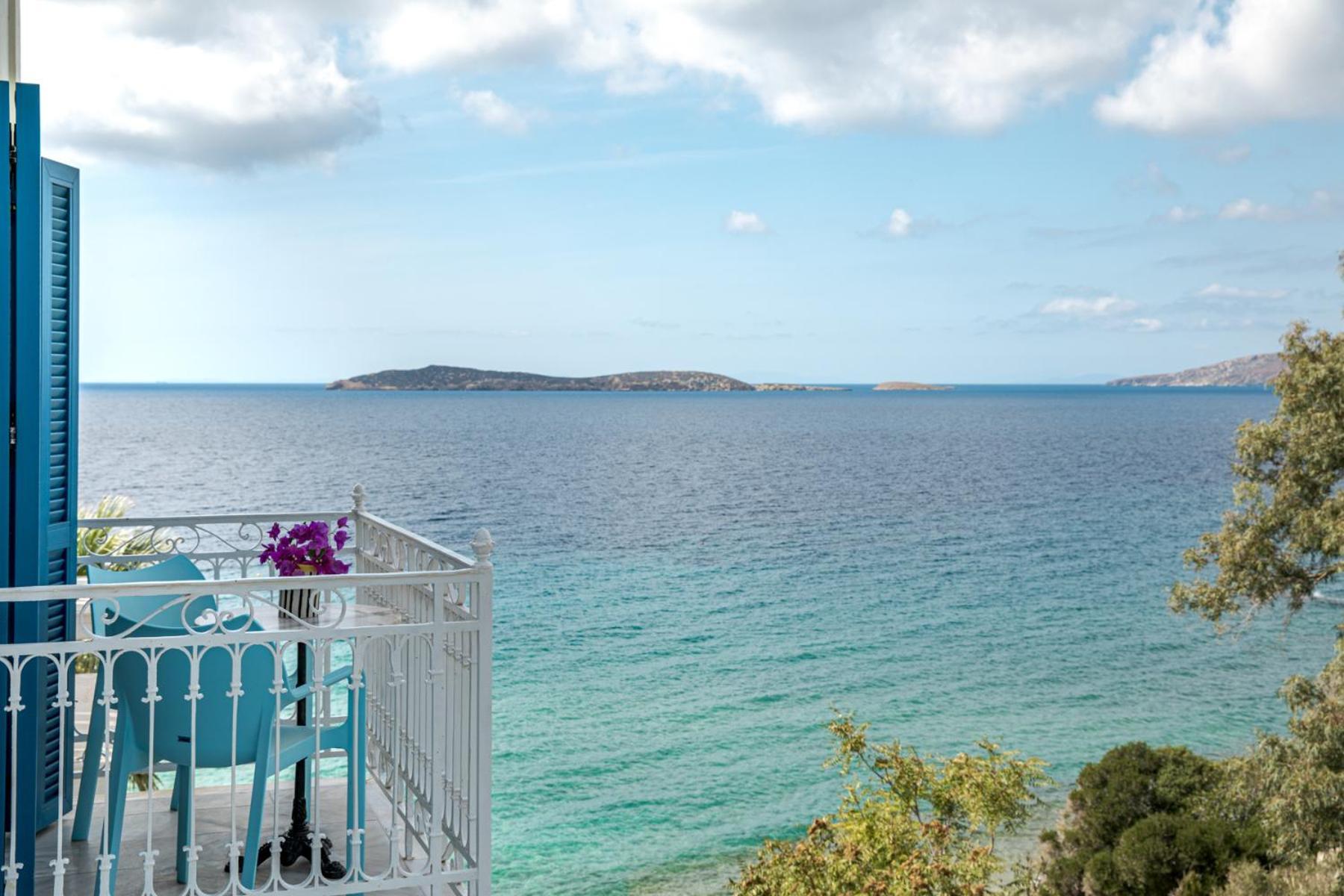 Aneroussa Beach Hotel Bací Kültér fotó