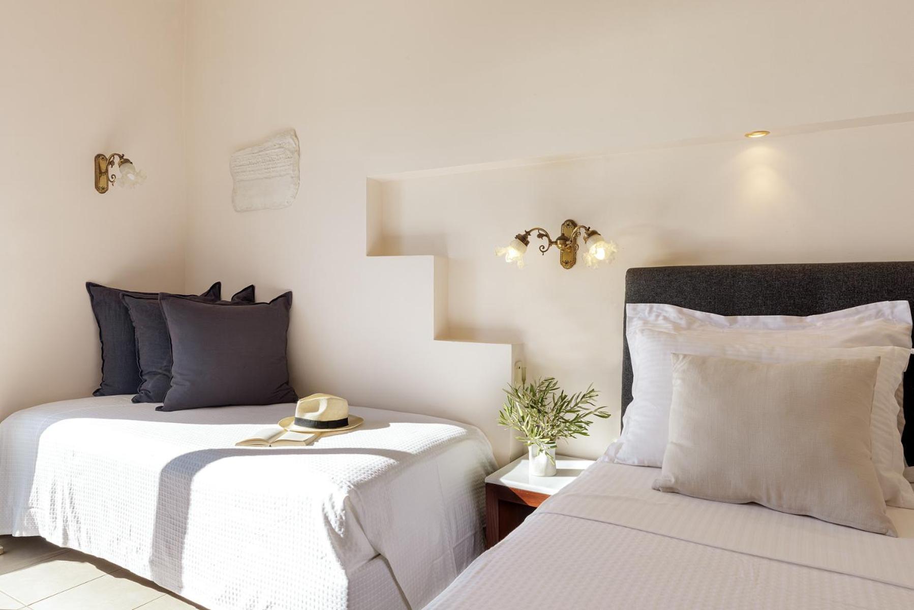 Aneroussa Beach Hotel Bací Kültér fotó