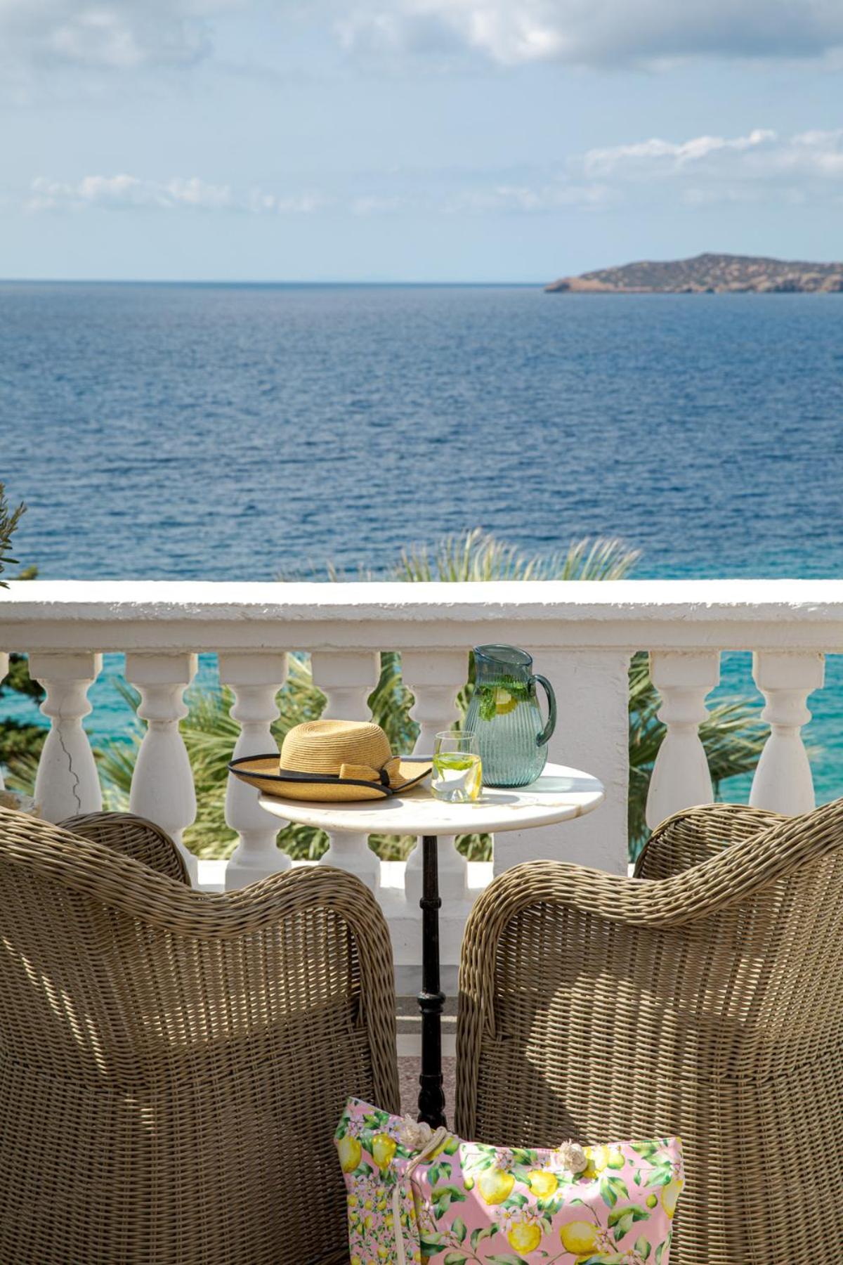 Aneroussa Beach Hotel Bací Kültér fotó