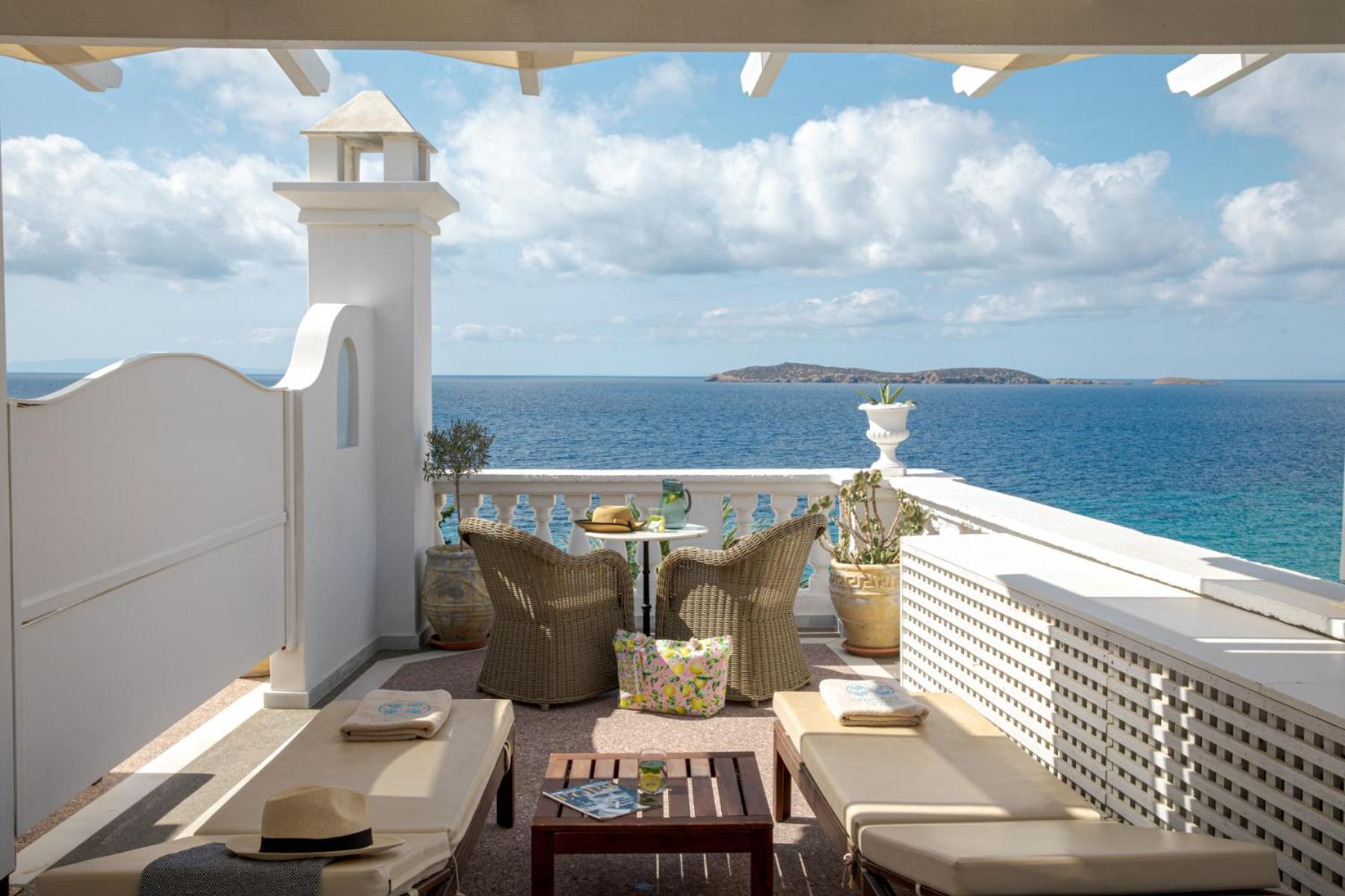 Aneroussa Beach Hotel Bací Kültér fotó