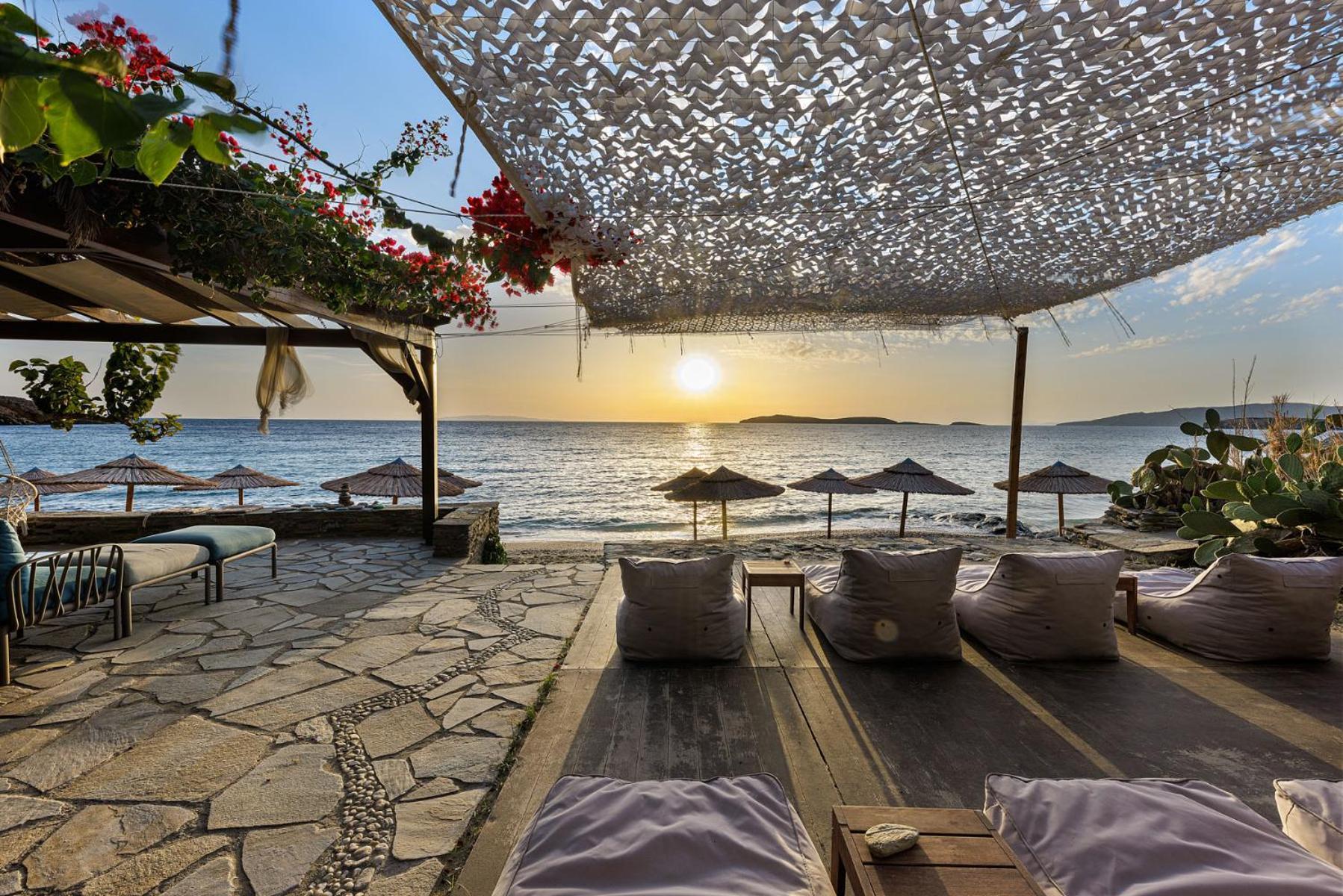 Aneroussa Beach Hotel Bací Kültér fotó