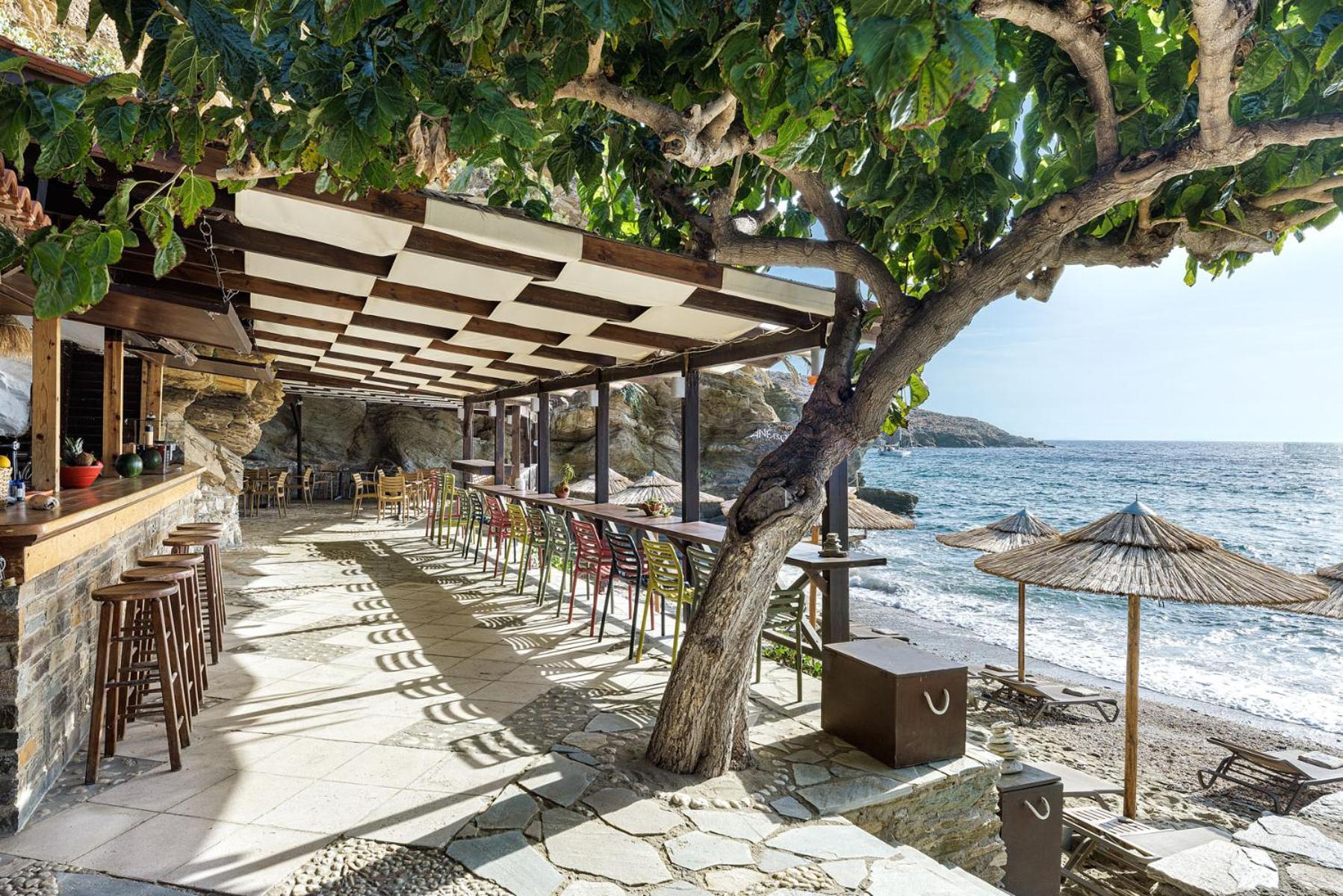 Aneroussa Beach Hotel Bací Kültér fotó