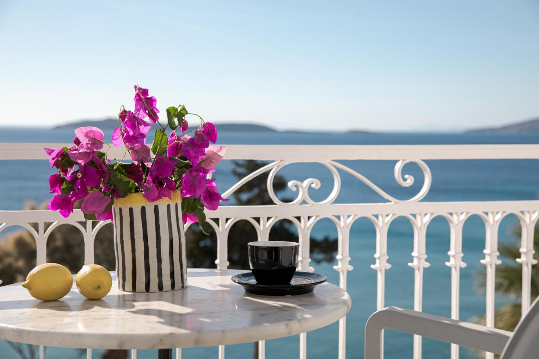 Aneroussa Beach Hotel Bací Kültér fotó