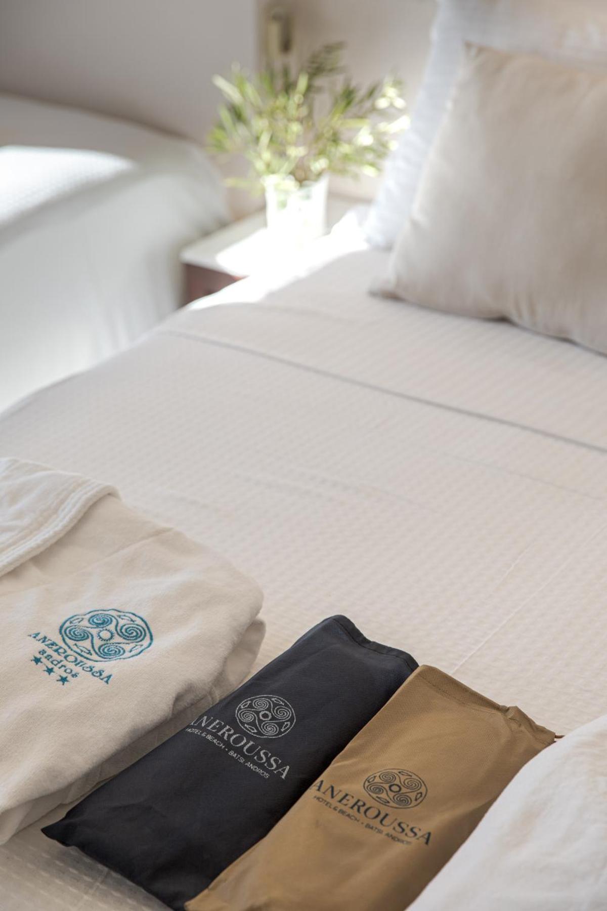 Aneroussa Beach Hotel Bací Kültér fotó